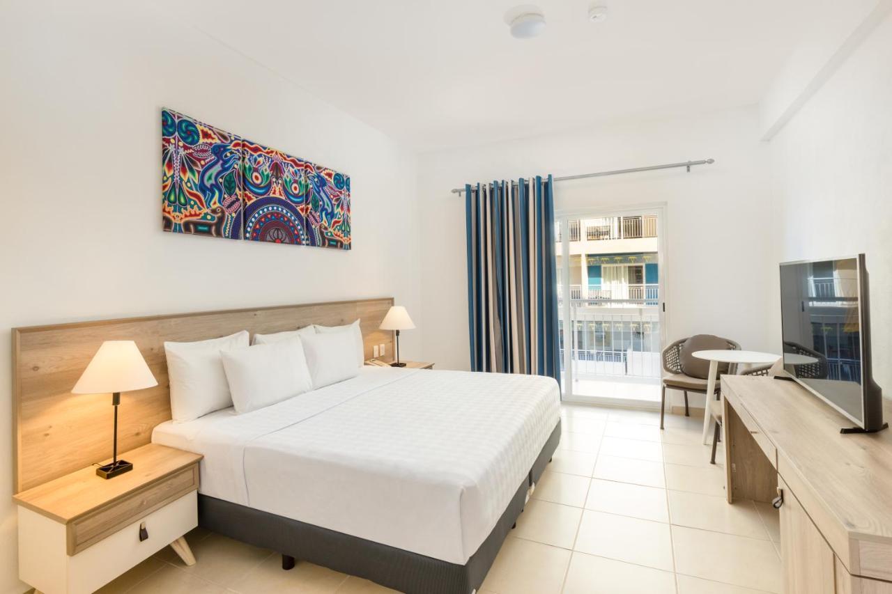 Decameron La Marina Guayabitos, Ramada All-Inclusive Resort リンコン・デ・グアヤビトス エクステリア 写真