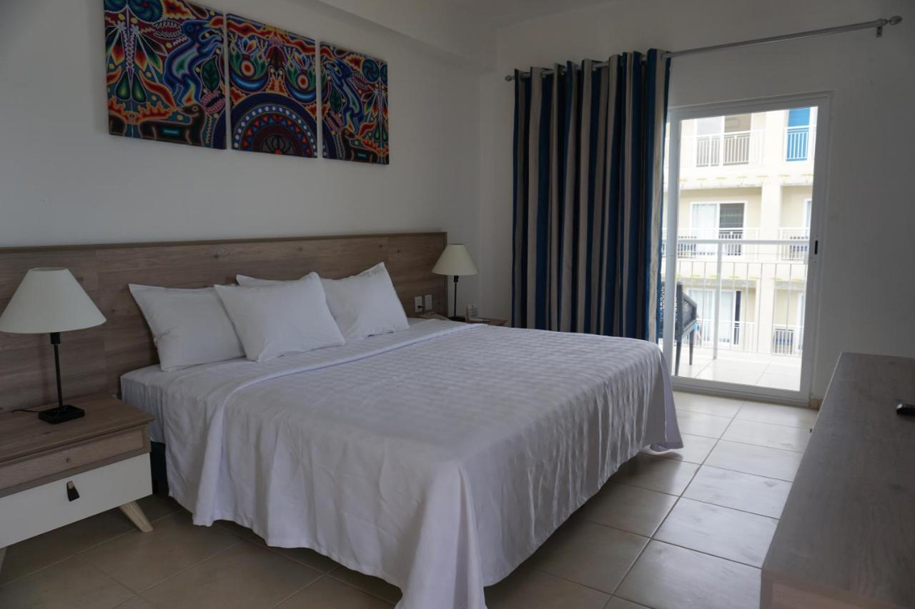 Decameron La Marina Guayabitos, Ramada All-Inclusive Resort リンコン・デ・グアヤビトス エクステリア 写真