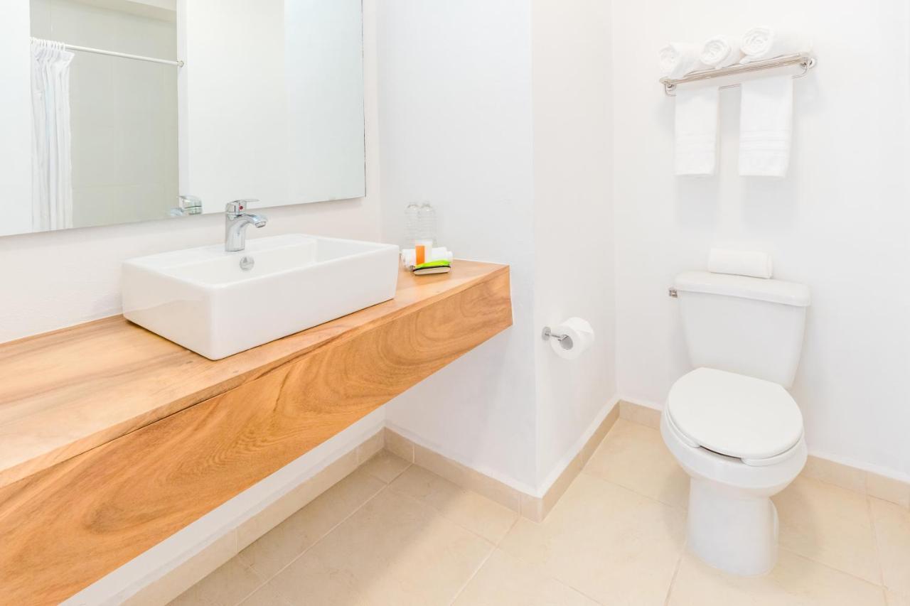 Decameron La Marina Guayabitos, Ramada All-Inclusive Resort リンコン・デ・グアヤビトス エクステリア 写真